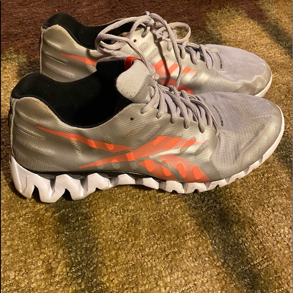 Men's Reebok tennis shoes